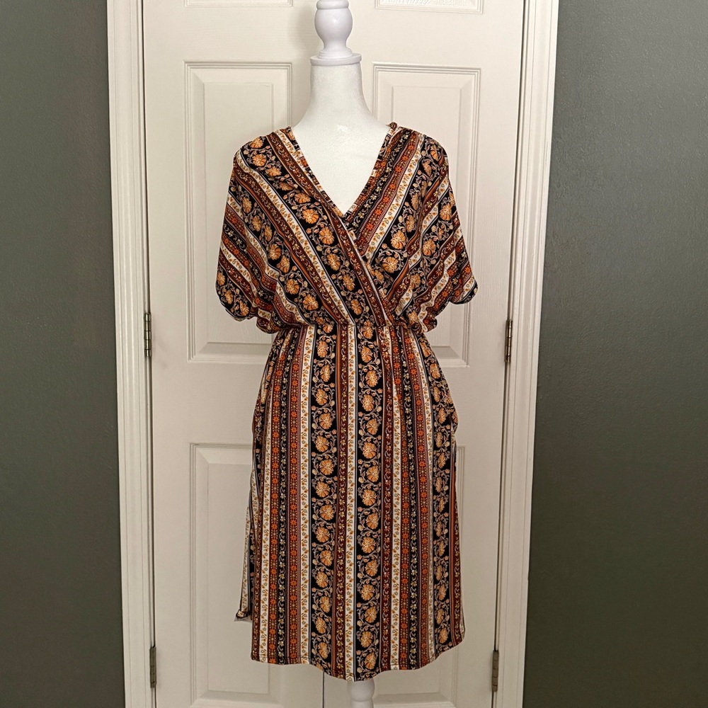 Haptics by Holly Harper Floral & Stripe Print V-Neck Dress | Size Large